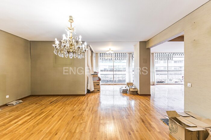 Piso de 5 habitaciones en venta en Tetuán, Castillejos Cuzco
