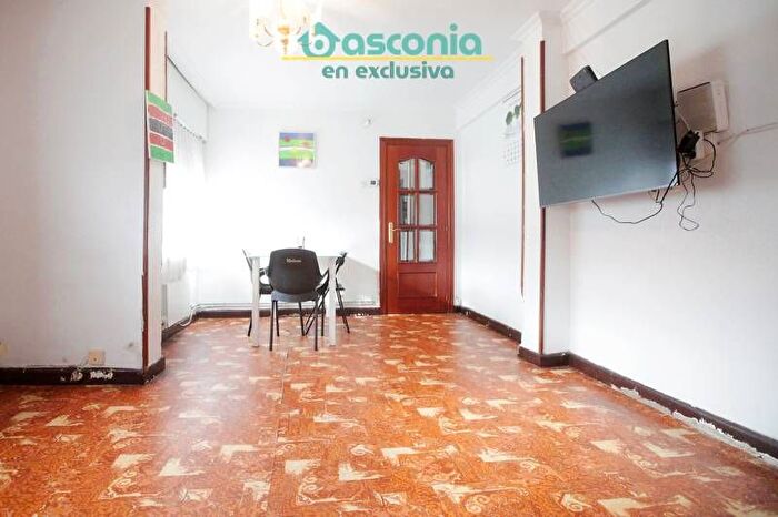 Piso en venta de 3 habitaciones en San Miguel, Basauri