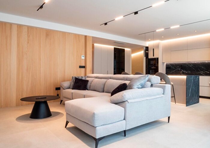 Piso de 3 habitaciones en venta en Centro, Barrio del Centro
