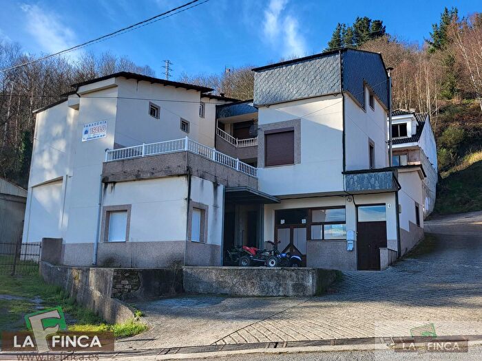 Cangas del Narcea, Asturias: Casa en venta de 4 habitaciones