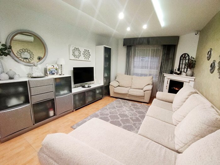 Piso de 3 habitaciones en venta en Torre del Campo, Jaén