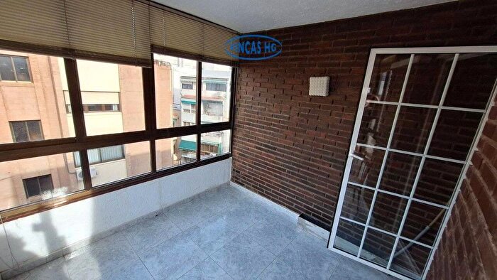 Casas en venta y pisos alquiler - 3