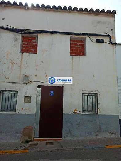 Mengíbar, Jaén: Casa en venta de 3 habitaciones