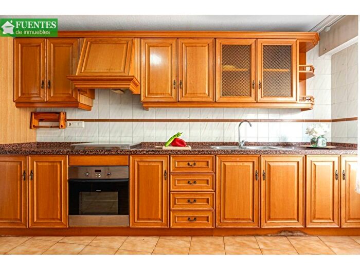 Casas en venta y pisos alquiler - 3