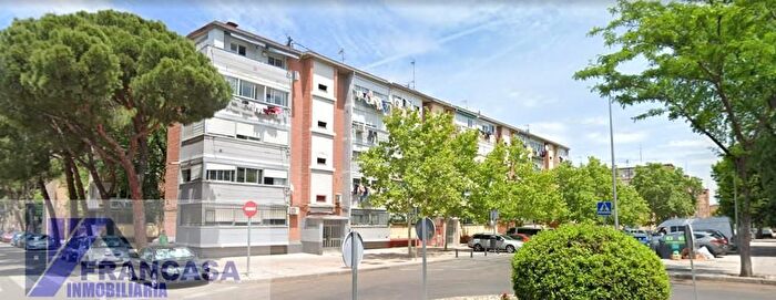 Villaverde, San Cristóbal: Piso en venta de 3 habitaciones