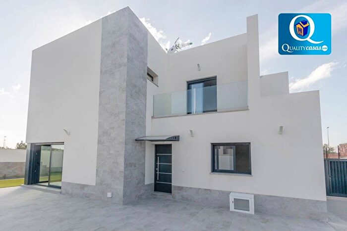 Casa en venta de 3 habitaciones en Comunitat Valenciana, Alicante