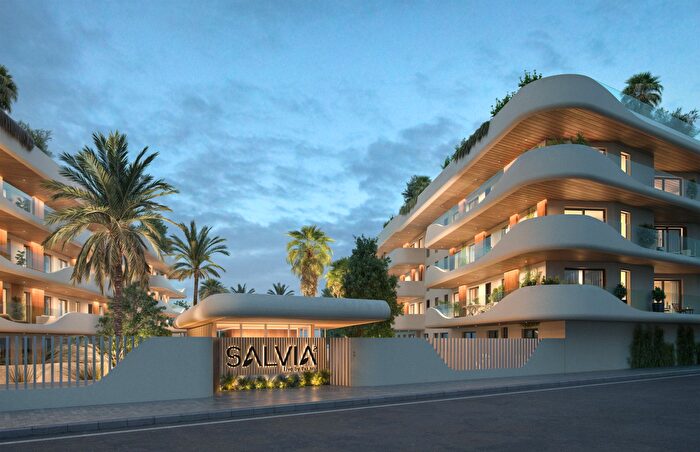 Piso de 3 habitaciones en venta en San Pedro de Alcántara, Nueva Alcántara