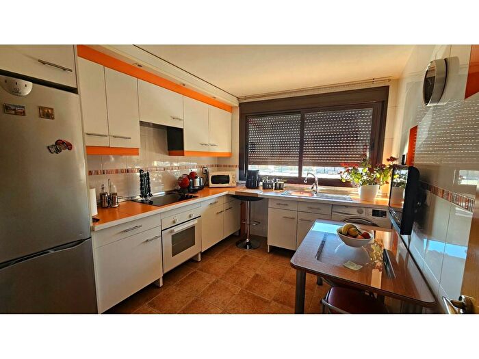 Casas en venta y pisos alquiler - 2
