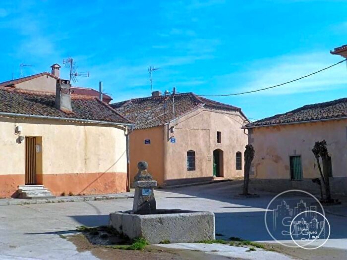 Casa en venta de 3 habitaciones: Castilla y León, Segovia