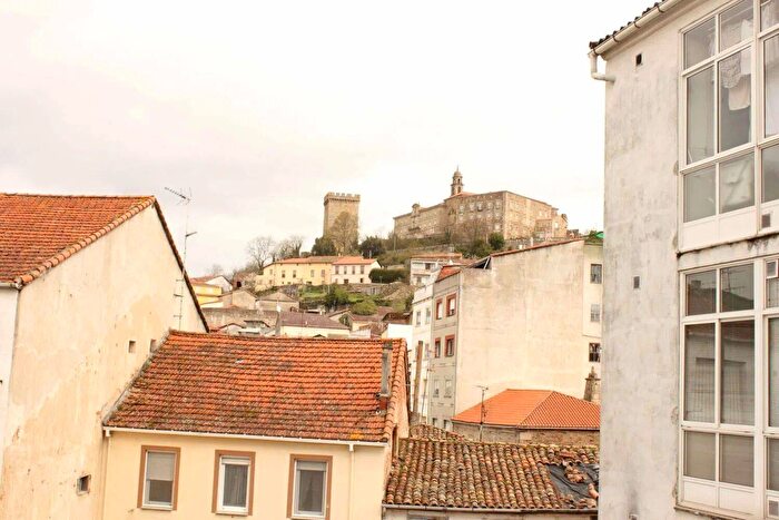 Galicia, Lugo: Piso en venta de 4 habitaciones