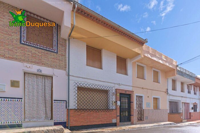 Casa en venta de 4 habitaciones: Andalucía, Granada