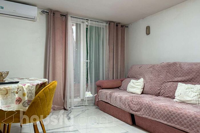 Casa en venta de 3 habitaciones en Latina, Los Cármenes