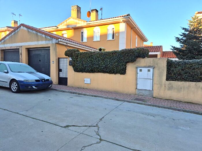 Casa en venta de 3 habitaciones: Torrejón del Rey, Guadalajara