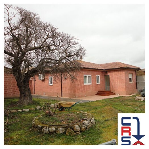 Becerril de Campos, Palencia: Casa en venta de 4 habitaciones