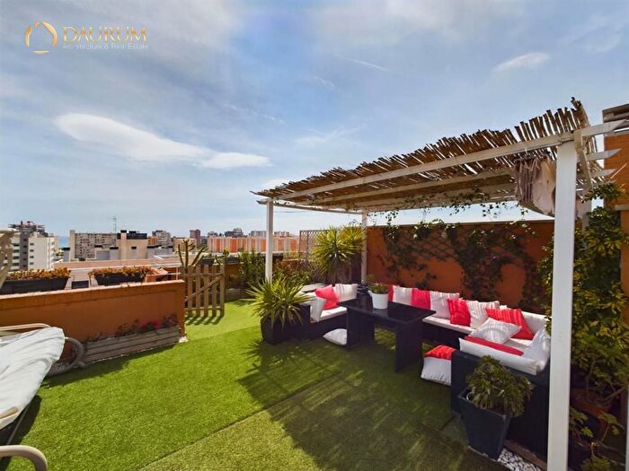 Piso en venta de 2 habitaciones, Playa de San Juan El Cabo de las Huertas, PAU