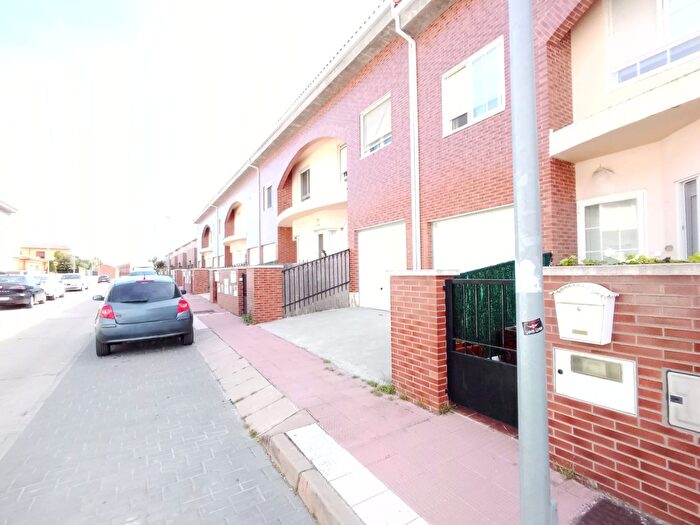 Casa en venta de 3 habitaciones: Cigales, Valladolid