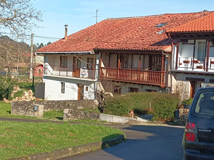 Casa en venta de 5 habitaciones en Santiurde de Toranzo, Cantabria
