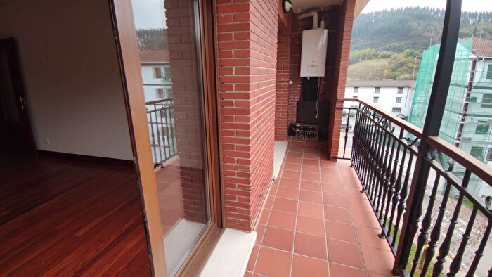 Piso de 3 habitaciones en venta en Igorre, País Vasco