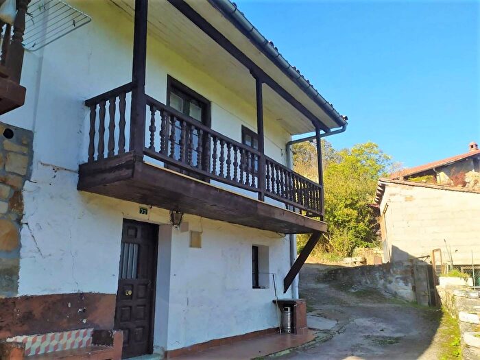 Casa en venta de 3 habitaciones en Villacarriedo, Cantabria