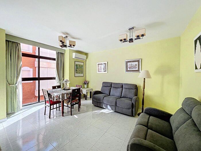 Piso en venta de 4 habitaciones, Andalucía, Almería