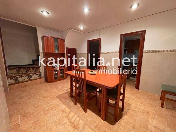 Casas en venta y pisos alquiler - 2