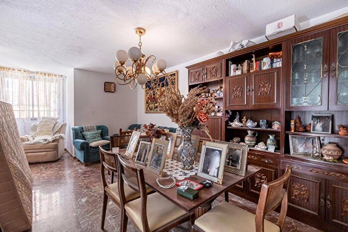 Piso de 5 habitaciones en venta en Andalucía, Granada