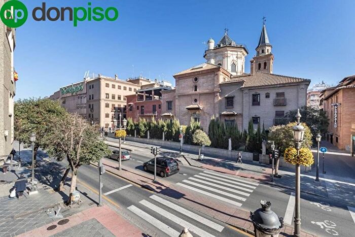 Andalucía, Granada: Piso en venta de 3 habitaciones