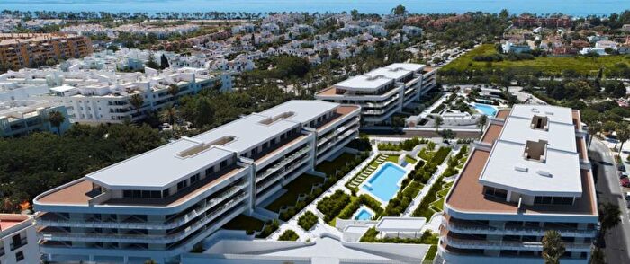 Piso de 3 habitaciones en venta en San Pedro de Alcántara, Nueva Alcántara