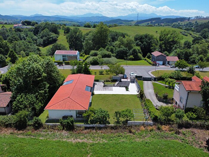 Casa en venta de 4 habitaciones, Ribamontán al Monte, Cantabria