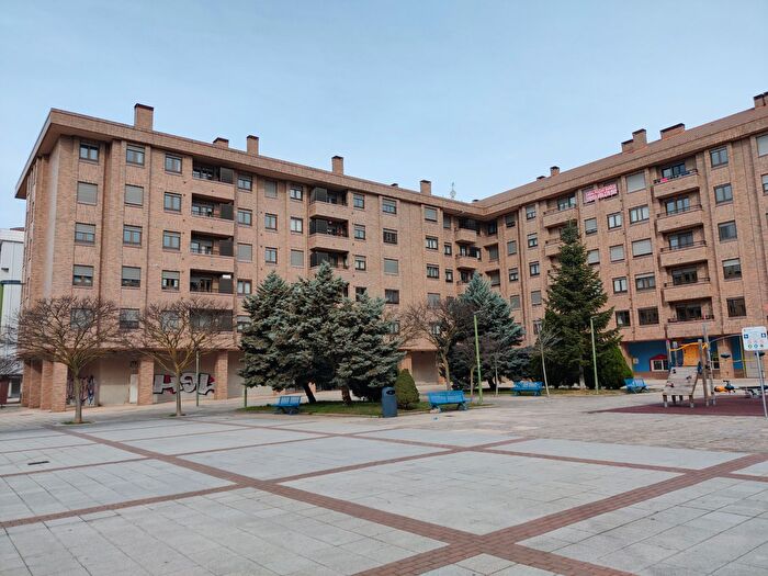 Piso en venta de 2 habitaciones en Universidad Las Huelgas, Burgos Capital