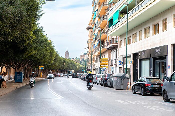 Piso en venta de 4 habitaciones en Centro, La Malagueta Monte Sancha