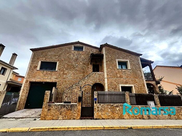 Casa en venta de 4 habitaciones en Castilla y León, Segovia