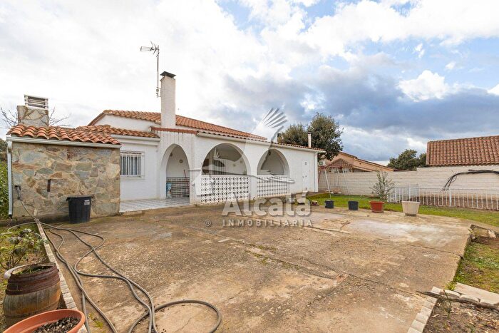Casa en venta de 4 habitaciones en Castilla La Mancha, Guadalajara