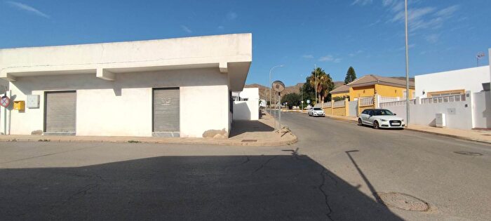 Andalucía, Almería: Casa en venta de 4 habitaciones