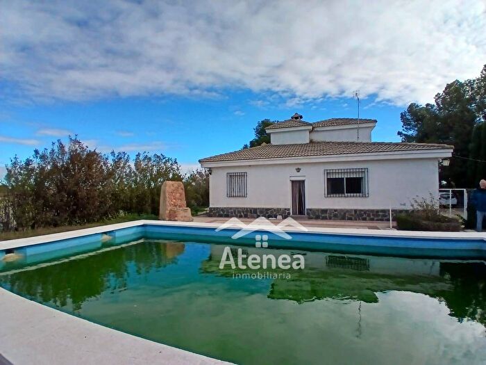 Casa en venta de 5 habitaciones en Castilla La Mancha, Albacete