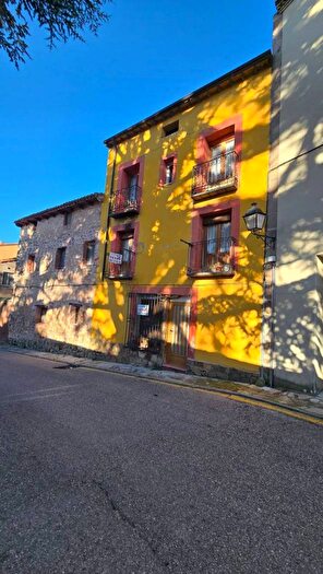 Casa de 4 habitaciones en venta en Castilla La Mancha, Guadalajara
