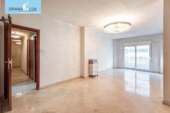 Piso en venta de 5 habitaciones en Centro, Centro Sagrario