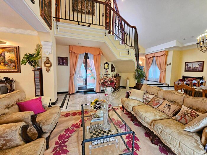 Casa en venta de 8 habitaciones en Andalucía, Córdoba
