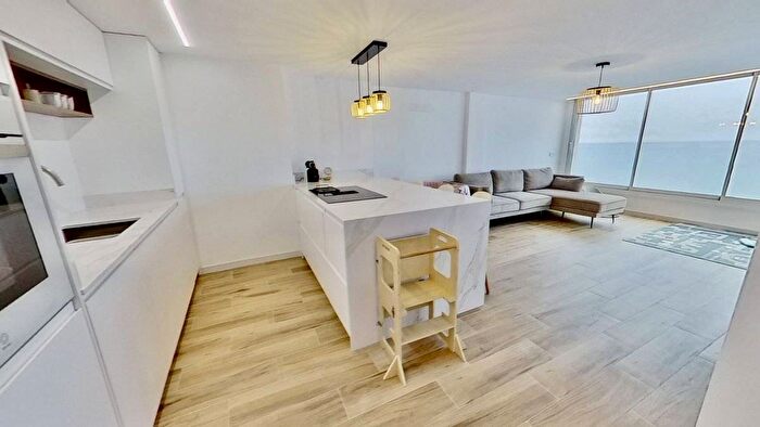 Piso de 3 habitaciones en venta en Comunitat Valenciana, Alicante
