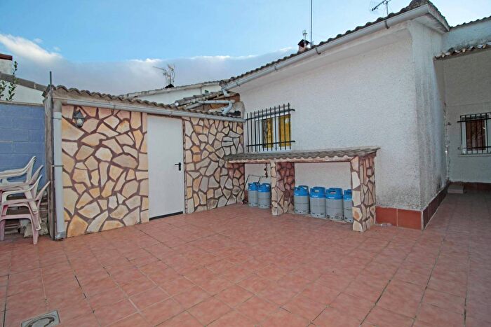 Casa de 3 habitaciones en venta en Castilla La Mancha, Guadalajara