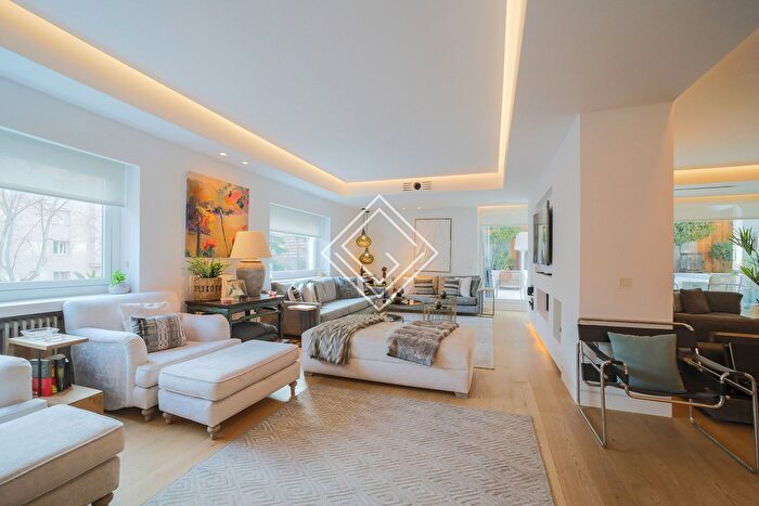 Chamartín, Hispanoamérica Bernabéu: Piso en venta de 5 habitaciones