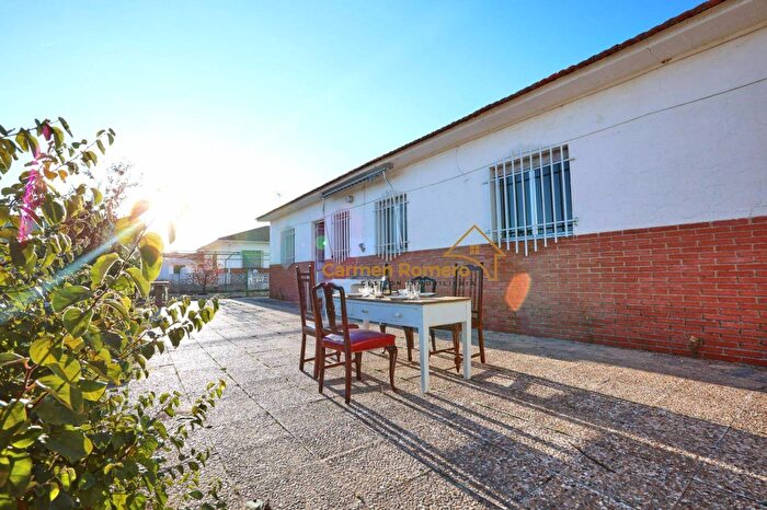Casas en venta y pisos alquiler - 3