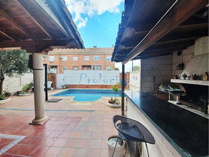 Casa en venta de 4 habitaciones: Comunidad de Madrid, Madrid