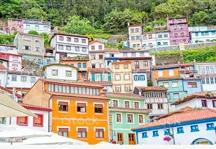 Piso en venta de 2 habitaciones, Principado de Asturias, Asturias
