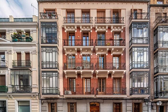 Piso en venta de 2 habitaciones en Chamberí, Trafalgar