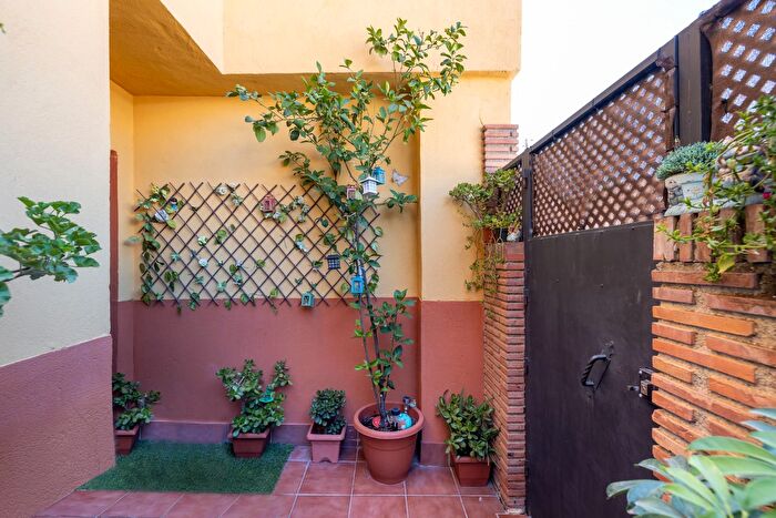 Casa en venta de 4 habitaciones: Polideportivo, Alhendín