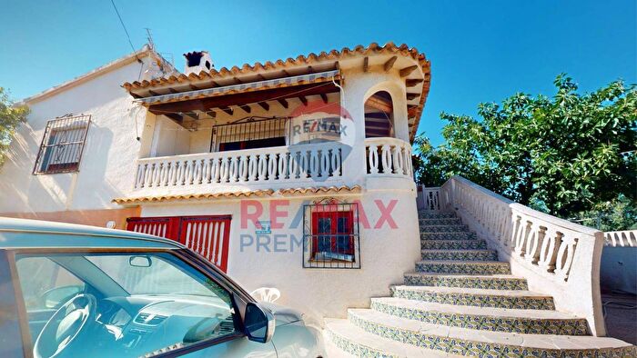 Casa de 3 habitaciones en venta en Comunitat Valenciana, Alicante