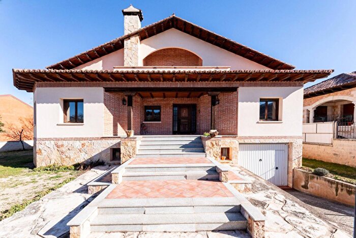 Castilla La Mancha, Guadalajara: Casa en venta de 4 habitaciones