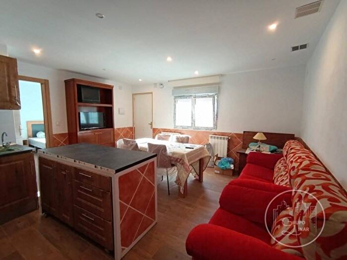 Casas en venta y pisos alquiler - 2
