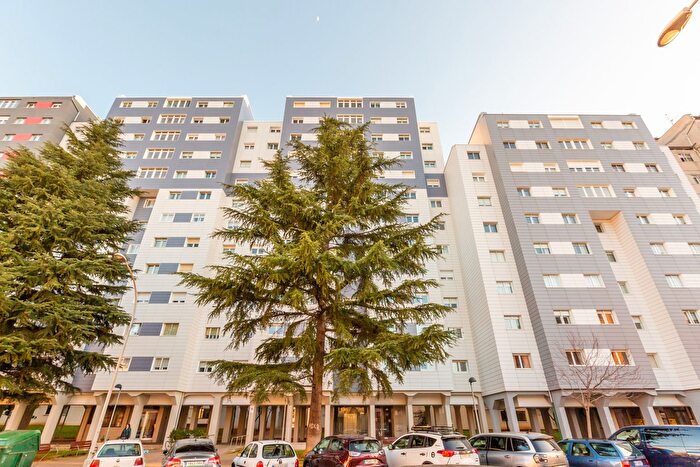 Piso en venta de 5 habitaciones en Barañain, Navarra
